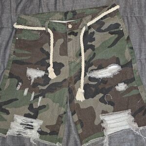 Camouflage Distressed Men Shorts Brand New Large